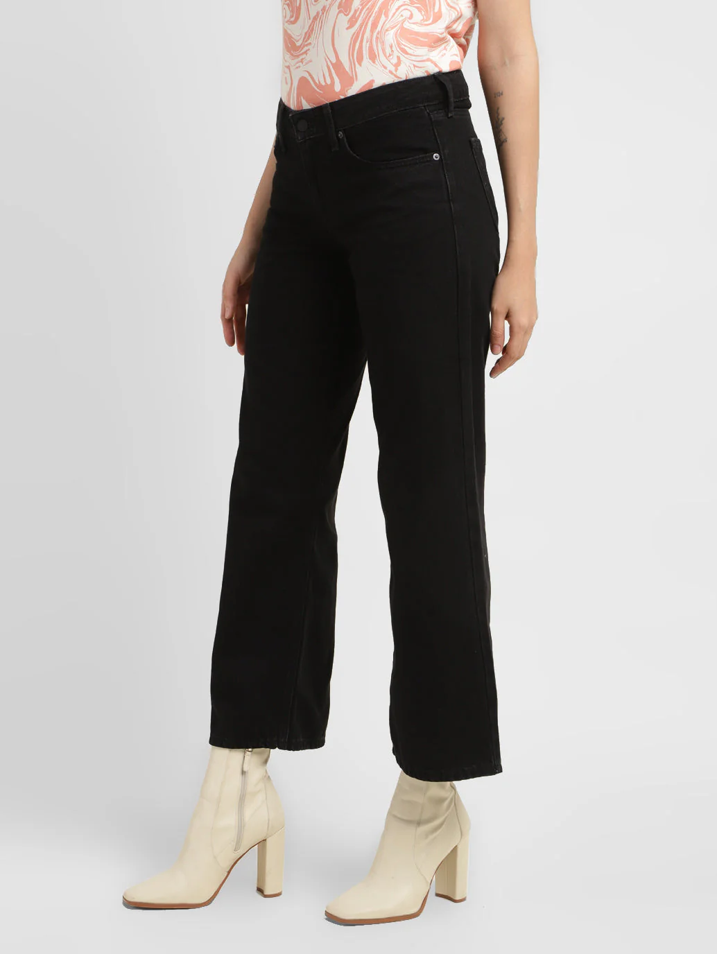 Women's Black Loose Fit Low Rise Jeans - Image 4