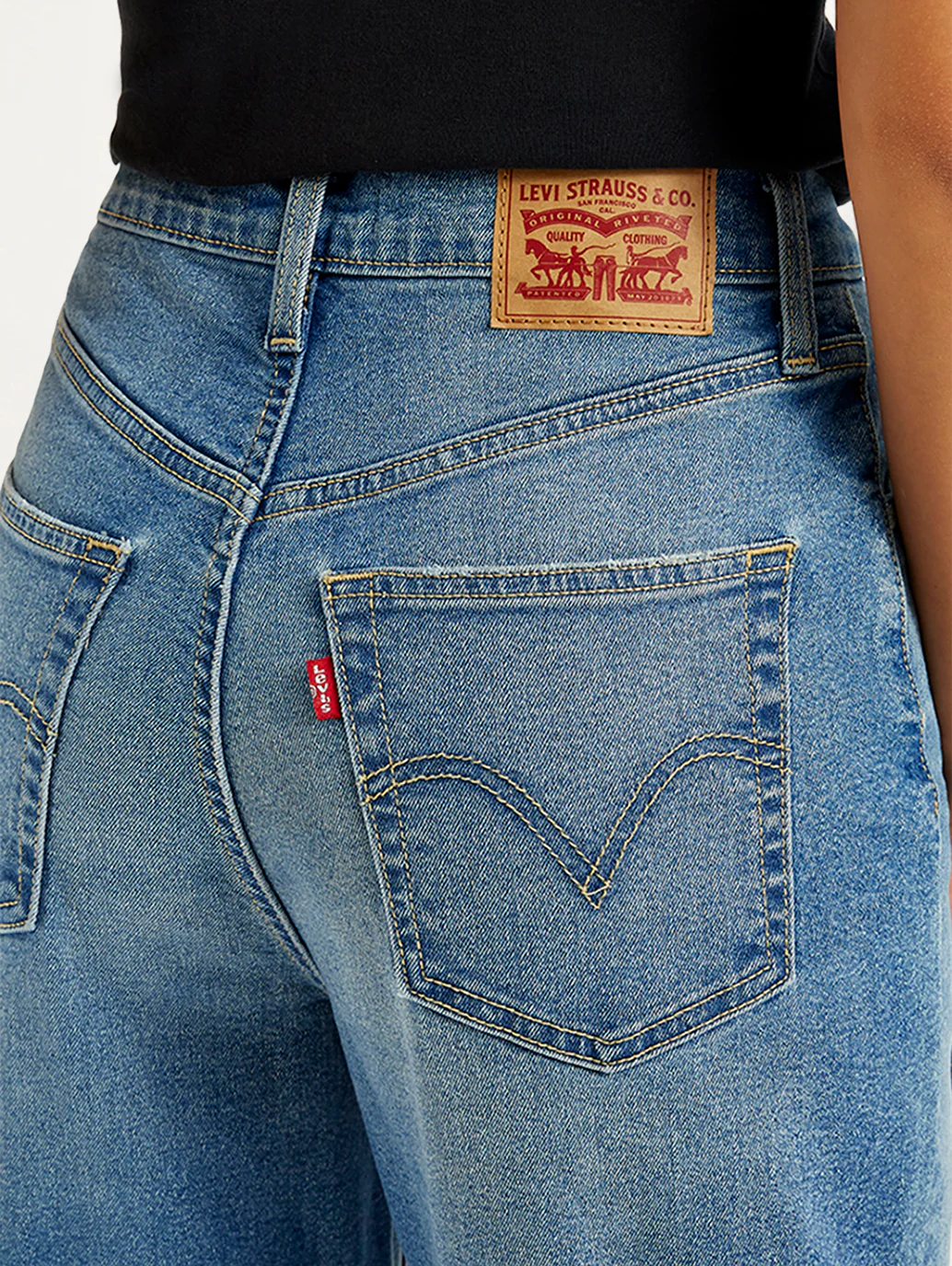 Women's Blue Loose Tapered Fit High Rise Jeans - Image 5