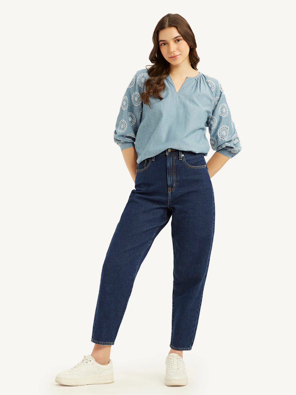 Women's Blue Loose Tapered Fit High Rise Jeans - Image 5