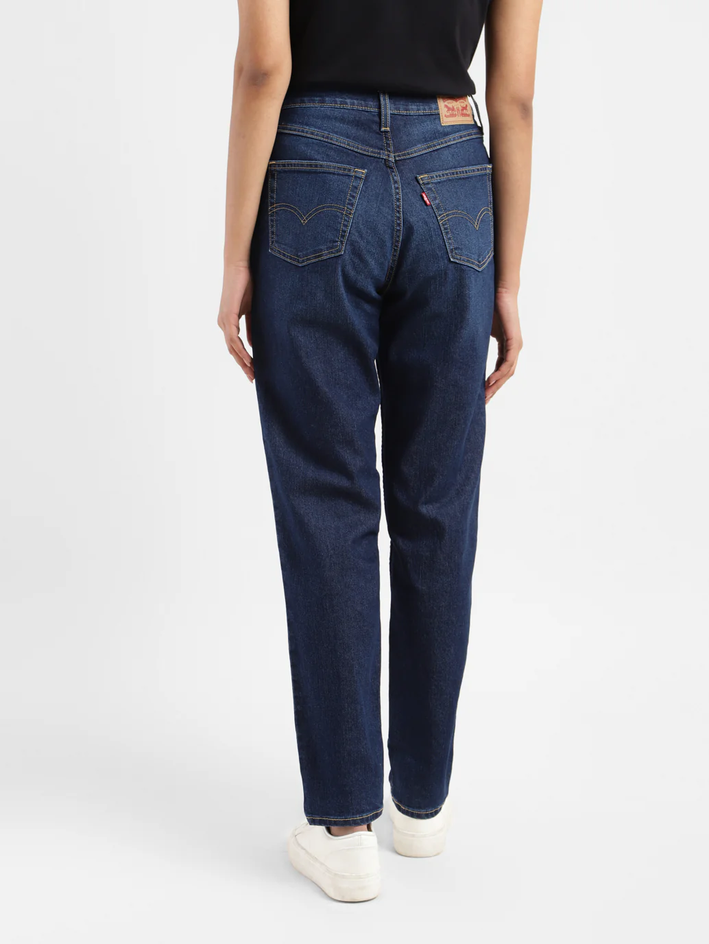 Women's 80s Mom Blue Loose Fit High Rise Jeans - Image 3