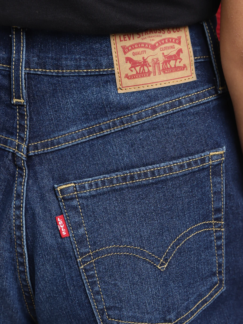 Women's 80s Mom Blue Loose Fit High Rise Jeans - Image 8