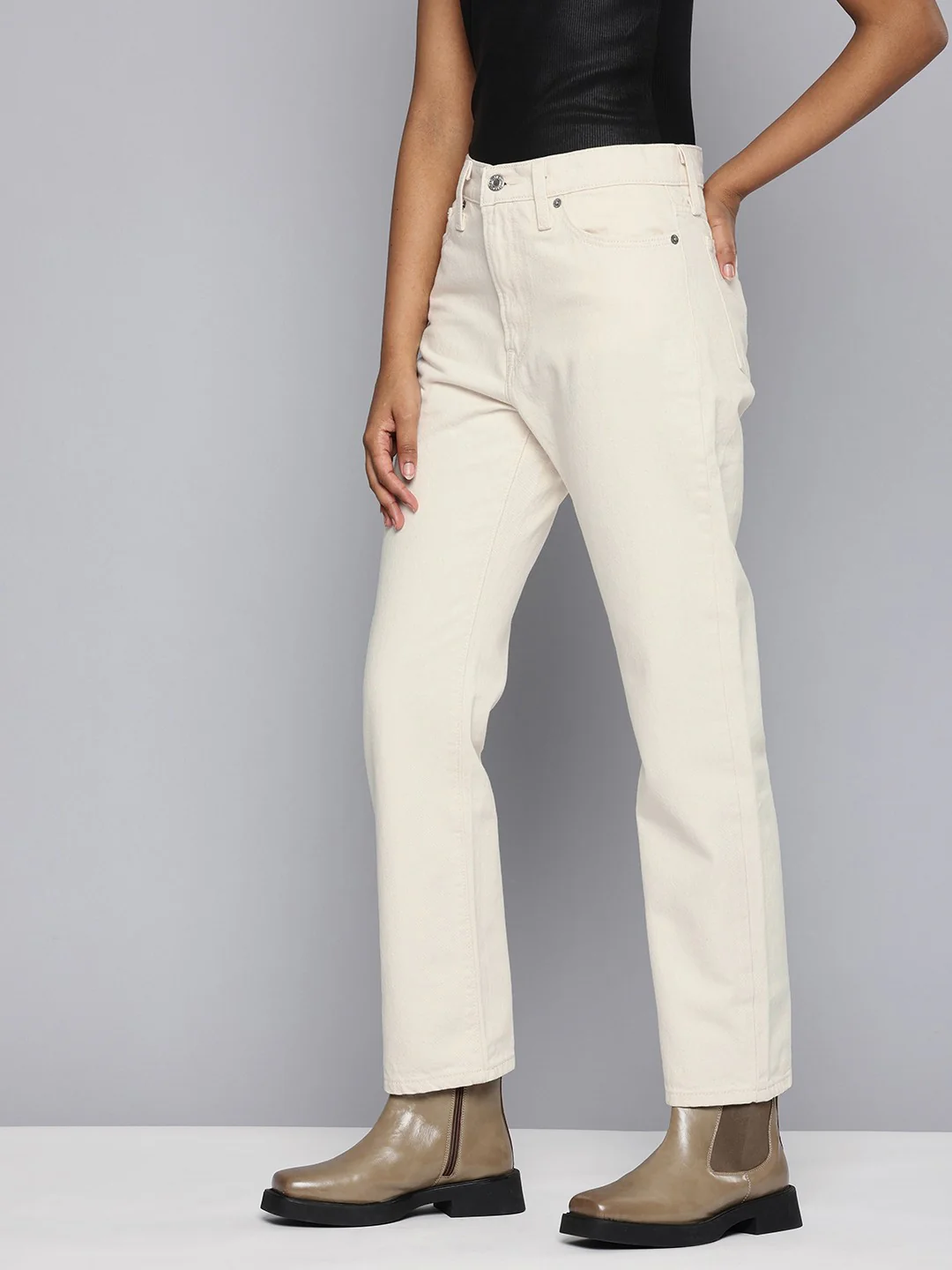 Women's Off White Wedgie Straight Fit High Rise Jeans - Image 3