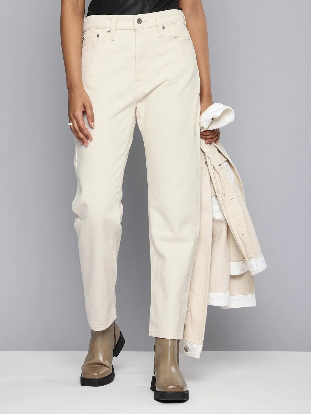 Women's Off White Wedgie Straight Fit High Rise Jeans - Image 4