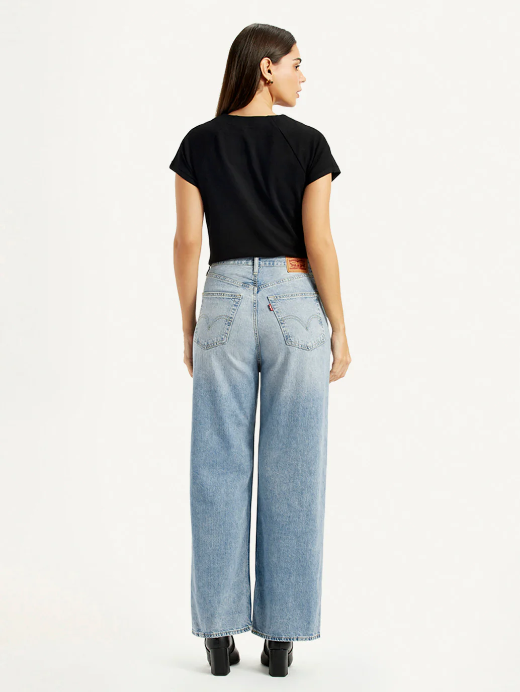 Women's High Rise Wide Leg Fit Light Blue Jeans - Image 4