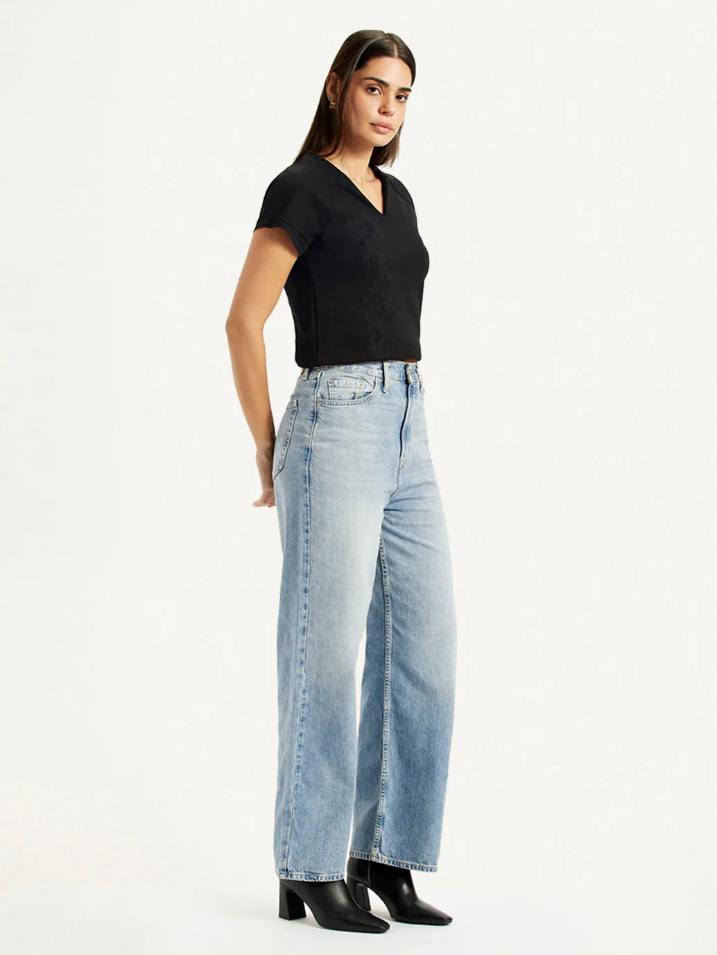 Women's High Rise Wide Leg Fit Light Blue Jeans - Image 6
