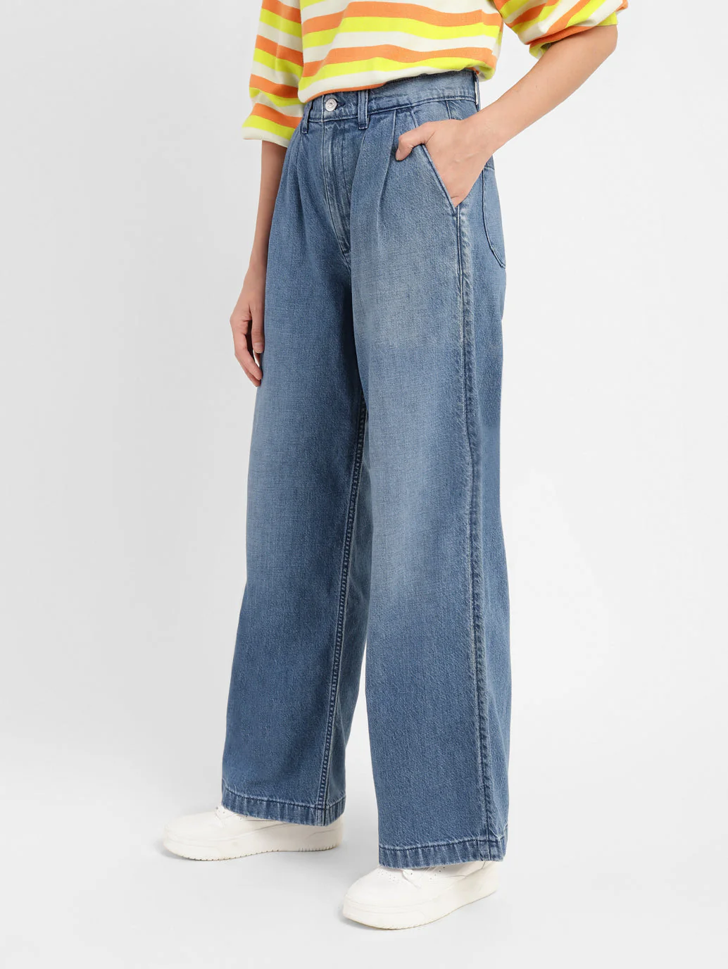 Women's Blue Wideleg Fit High Rise Jeans - Image 3