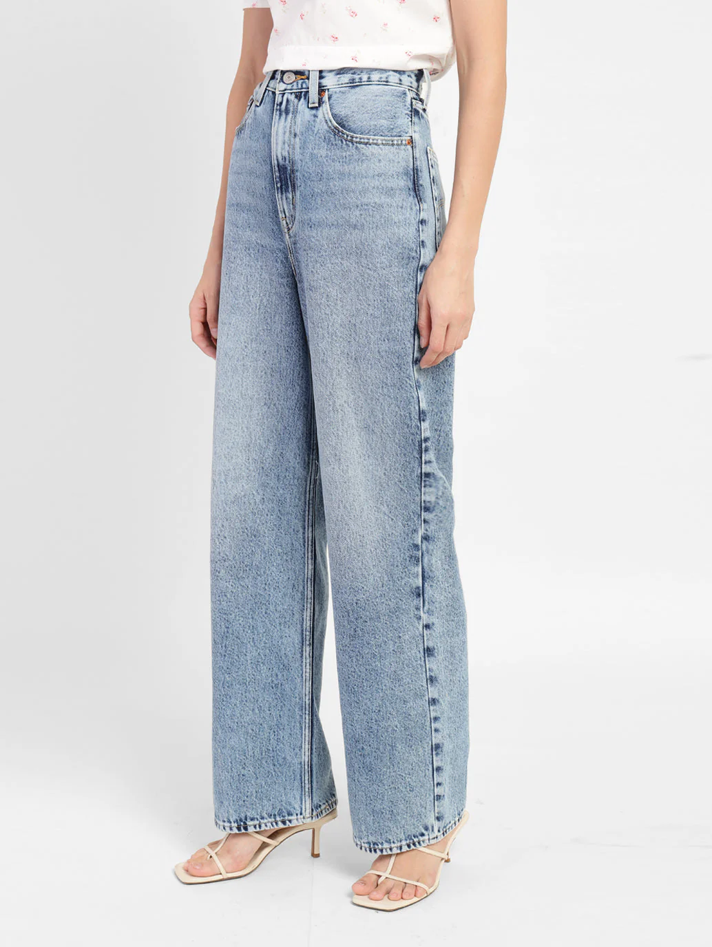 Women's 80s Mom Blue Loose Fit High Rise Jeans - Image 4