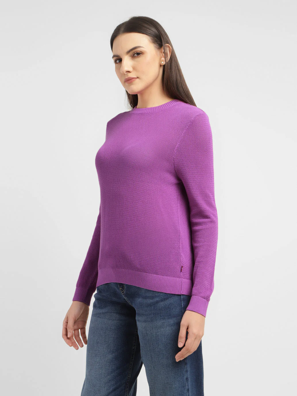 Women's Solid Round Neck Sweater - Image 4