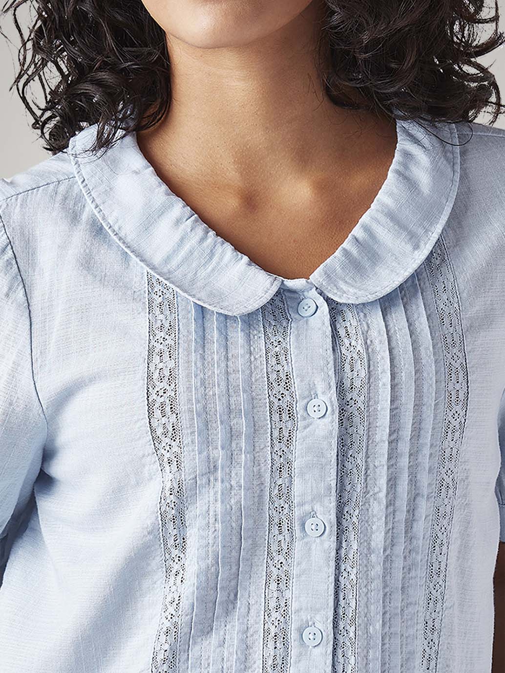 Women's Lace Regular Fit Peter Pan Collar Shirt - Image 4