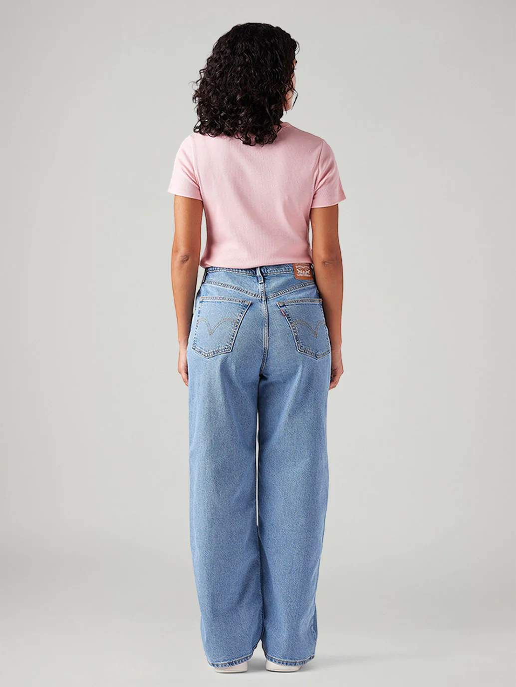Women's Light Blue Loose Fit High Rise Jeans - Image 3