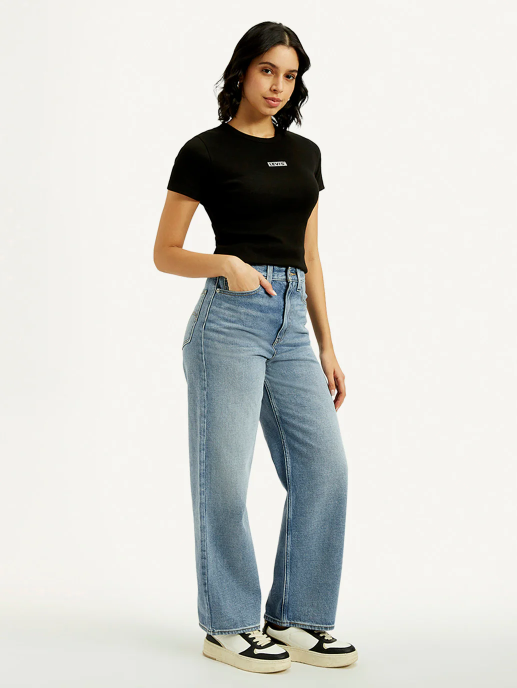 Women's Light Indigo Loose Fit High Rise Jeans - Image 6