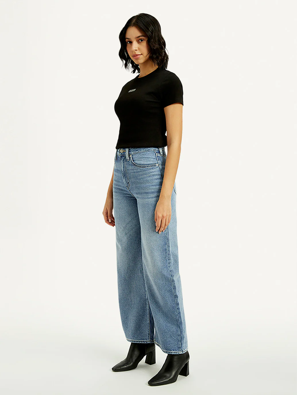 Women's Light Indigo Ribcage Wide Leg Fit High Rise Jeans - Image 7