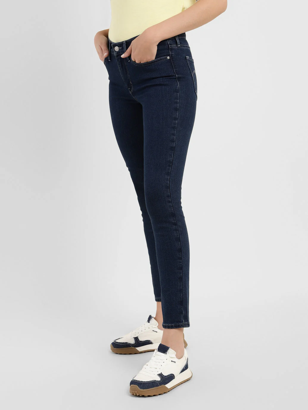 Women's 311 Blue Skinny Fit Mid Rise Jeans - Image 4