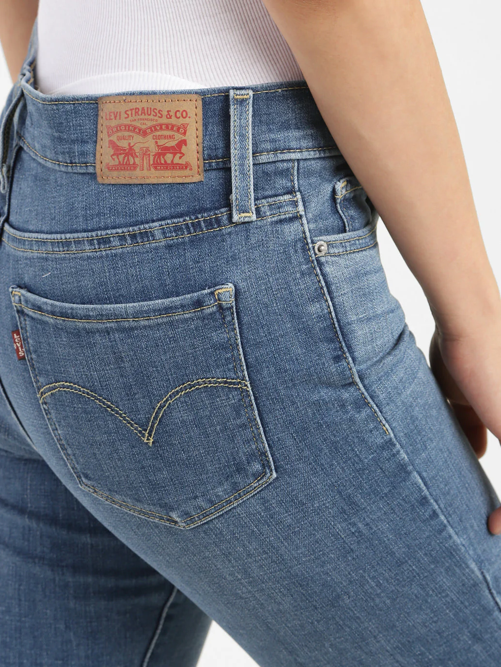 Women's 311 Blue Skinny Fit Mid Rise Jeans - Image 6