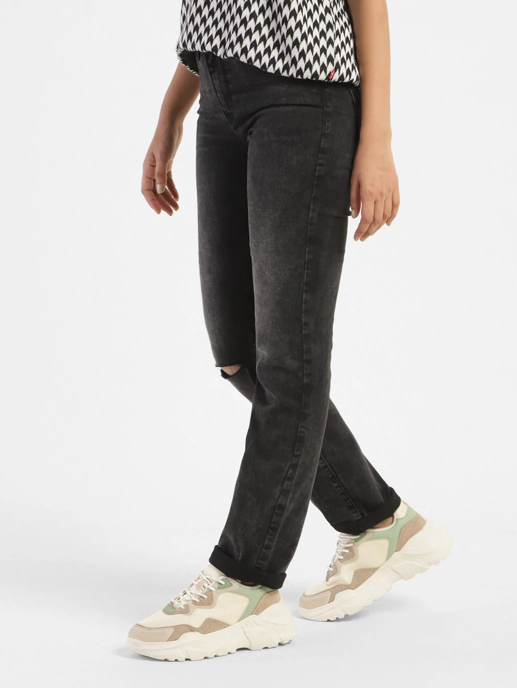 Women's 312 Black Straight Fit Mid Rise Jeans - Image 4