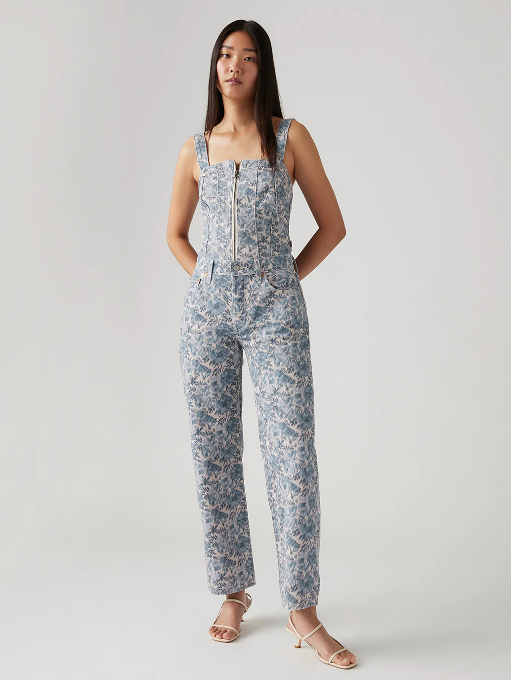 Women's 501 Blue Straight Fit Mid Rise Jeans