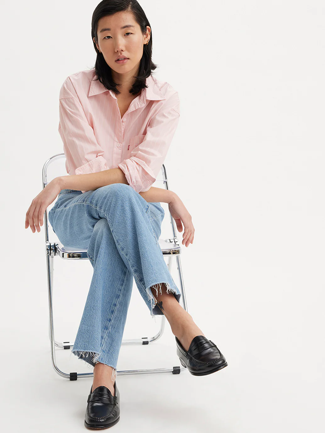 Women's 501 Light Blue Straight Fit Mid Rise Jeans - Image 2