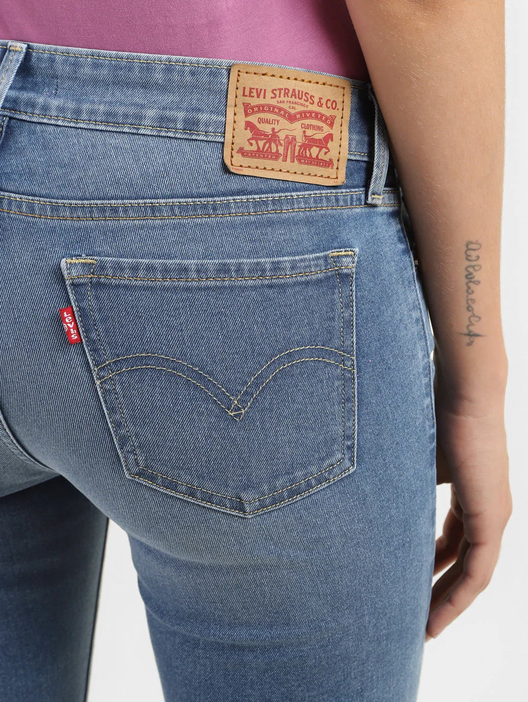 Women's 711 Blue Skinny Fit Mid Rise Jeans - Image 6