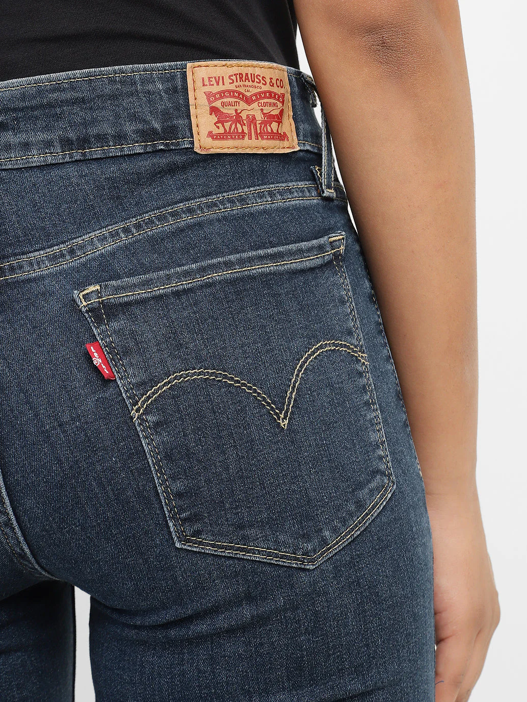 Women's 710 Blue Skinny Fit Mid Rise Jeans - Image 6