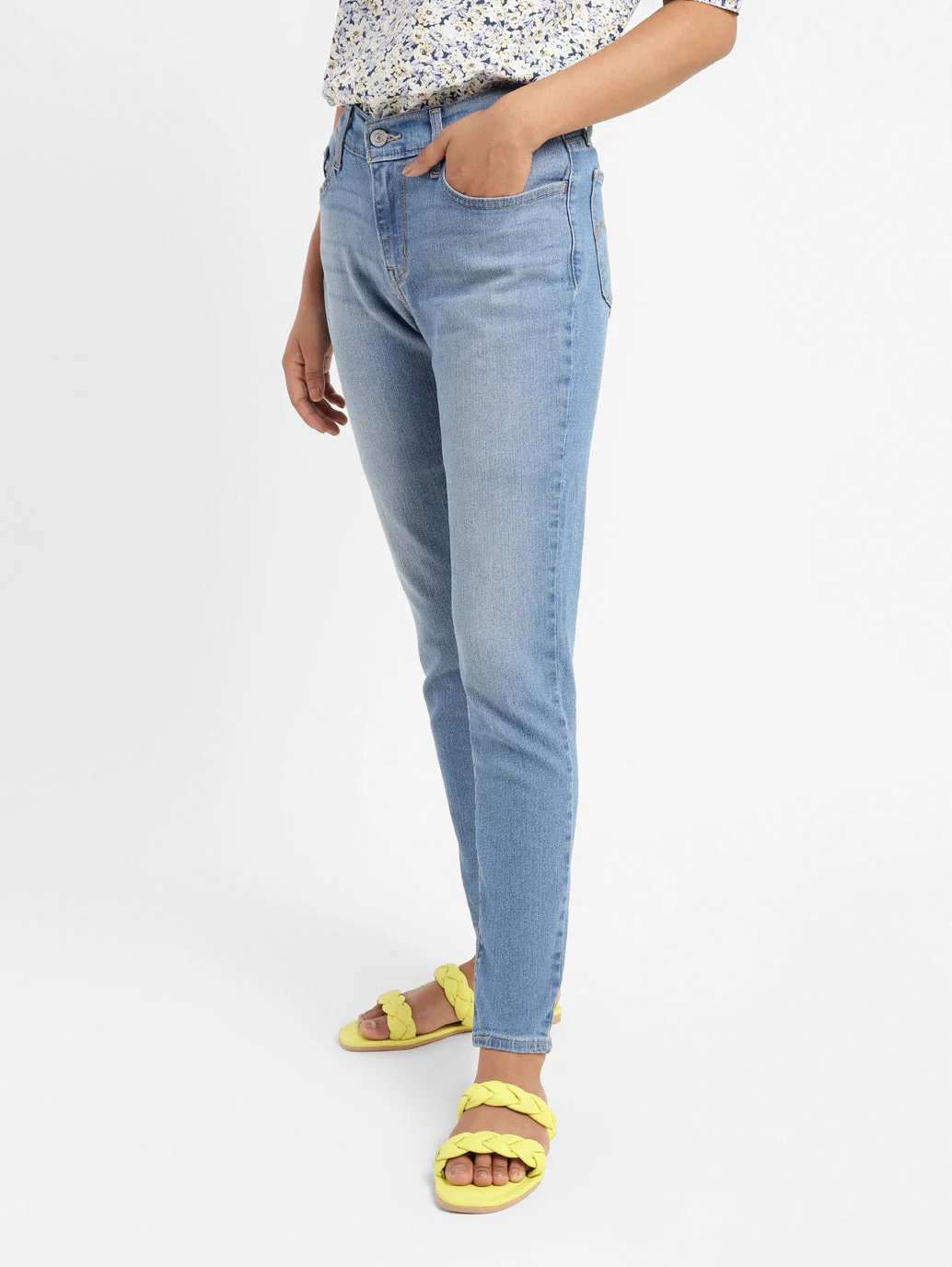 Women's 710 Blue Skinny Fit Mid Rise Jeans - Image 4