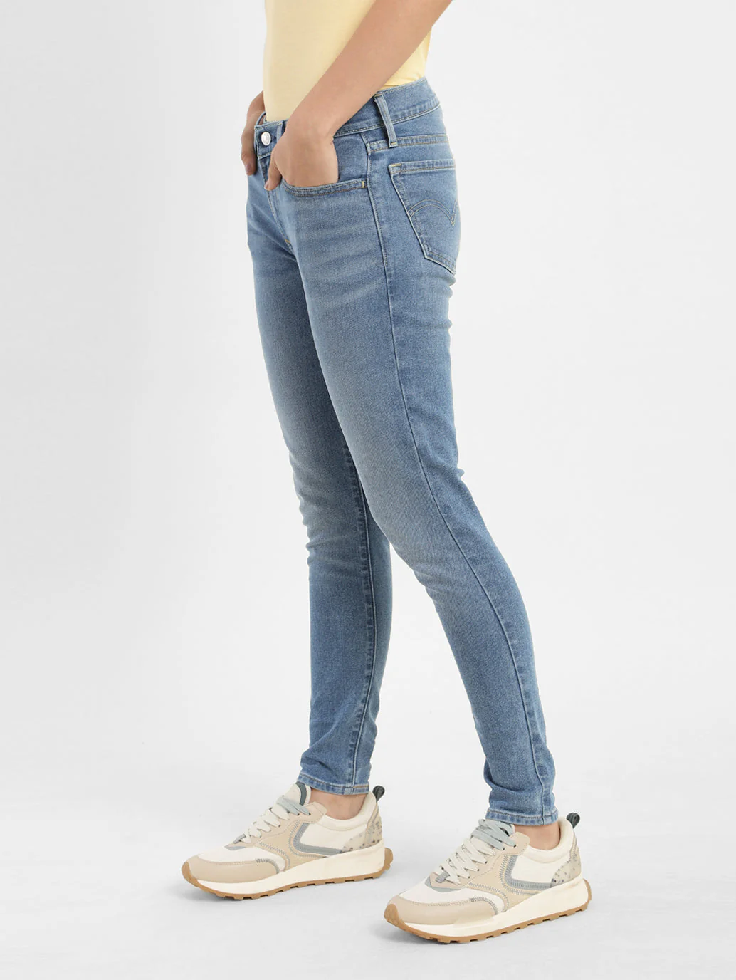 Women's 710 Blue Skinny Fit Mid Rise Jeans - Image 4