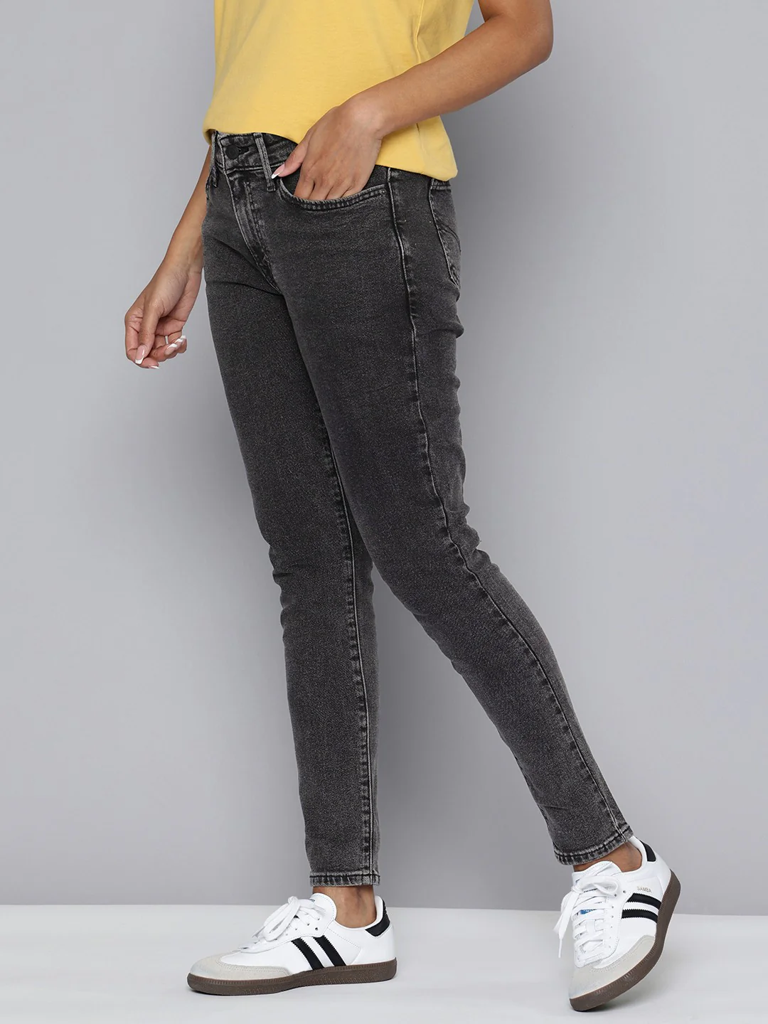 Women's 711 Black Skinny Fit Mid Rise Jeans - Image 3