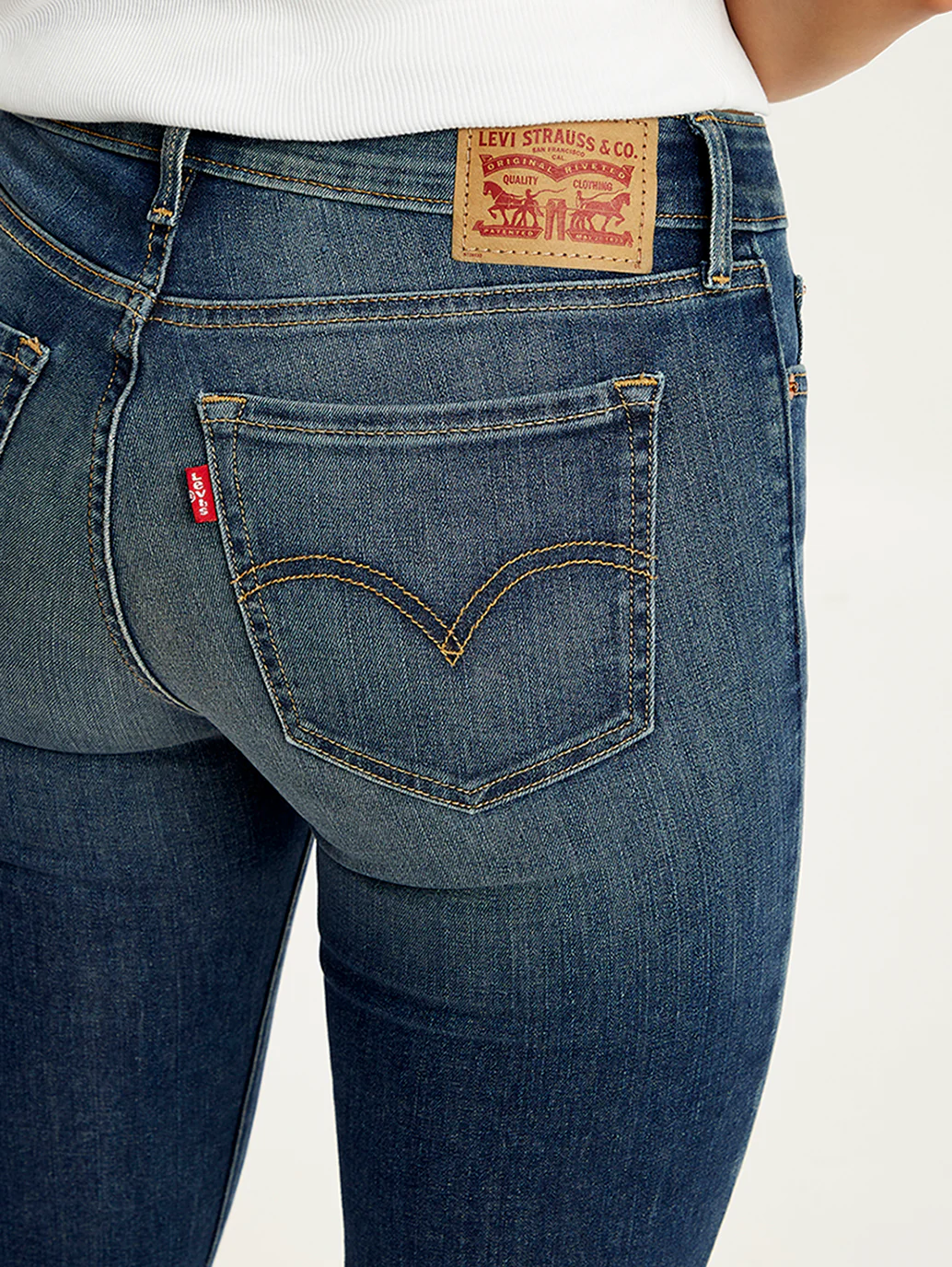 Women's 711 Blue Skinny Fit Mid Rise Jeans - Image 5