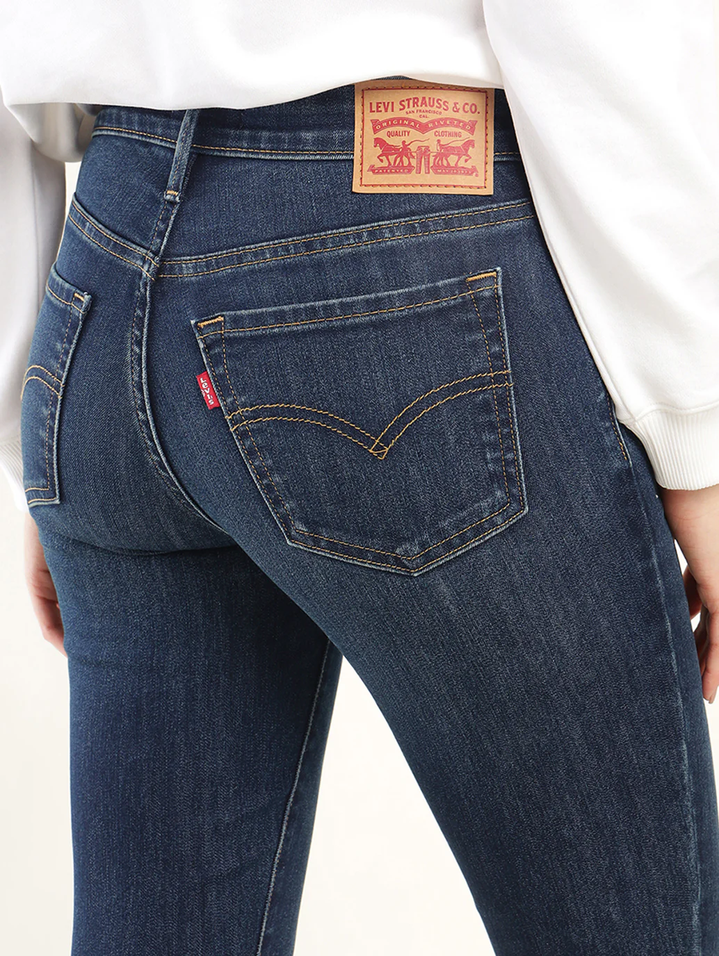 Women's 711 Blue Skinny Fit Mid Rise Jeans - Image 4