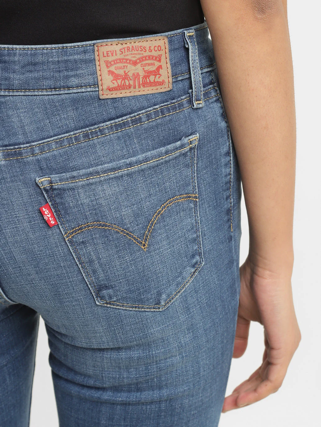 Women's 711 Blue Skinny Fit Mid Rise Jeans - Image 7