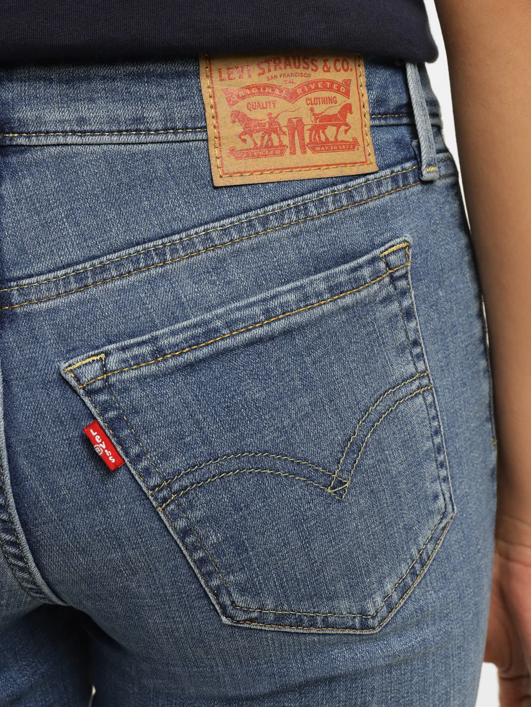 Women's 711 Blue Skinny Fit Mid Rise Jeans - Image 6