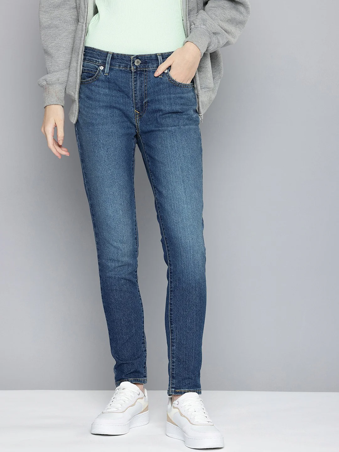 Women's 711 Blue Skinny Fit Mid Rise Jeans - Image 2