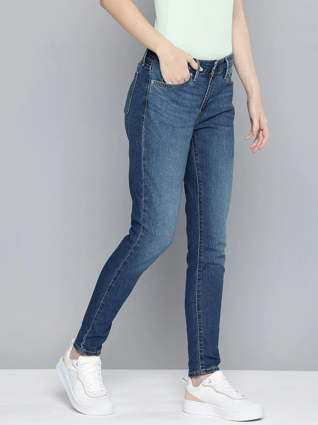 Women's 711 Blue Skinny Fit Mid Rise Jeans - Image 3