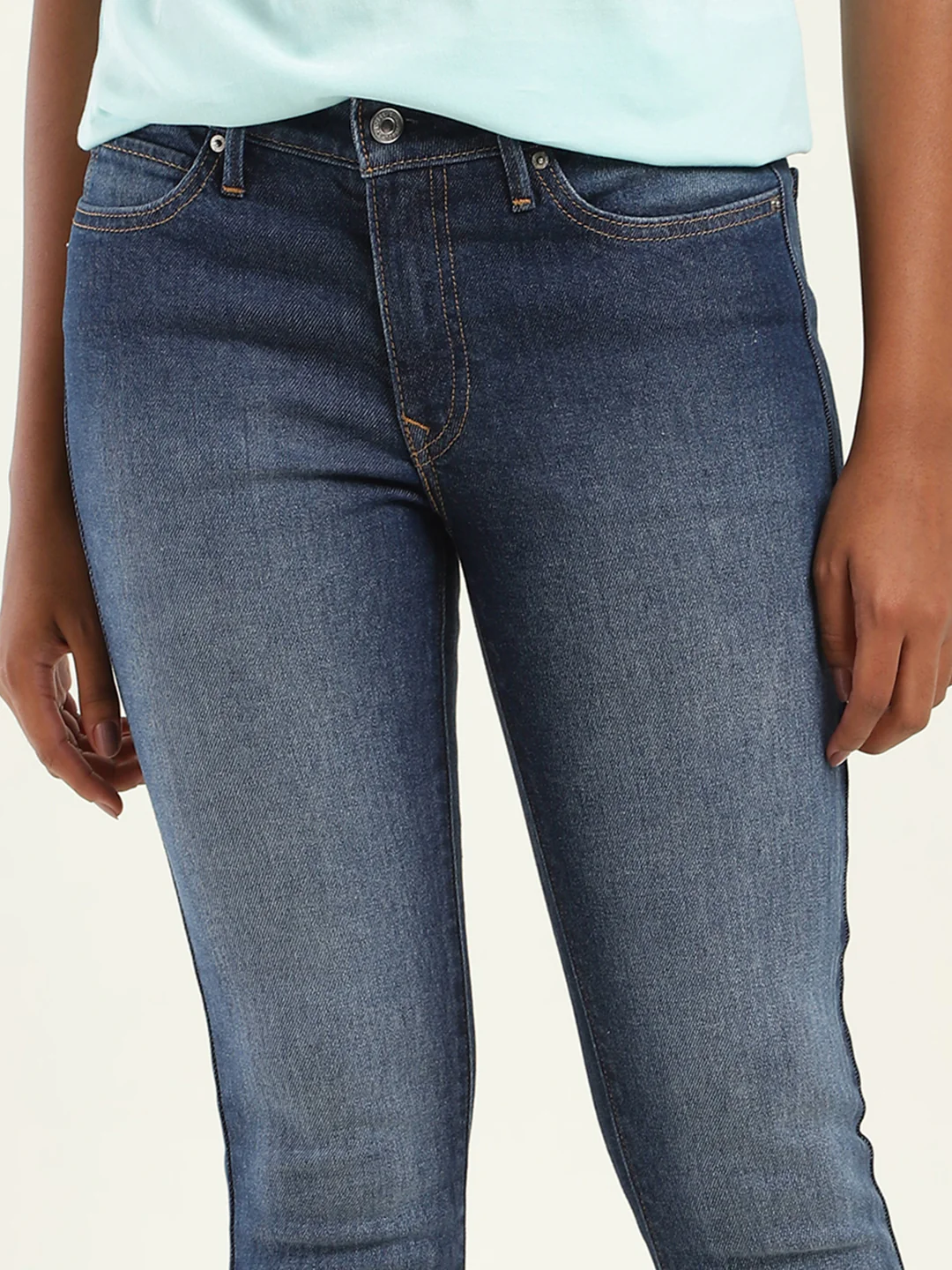 Women's 711 Blue Skinny Fit Mid Rise Jeans - Image 4