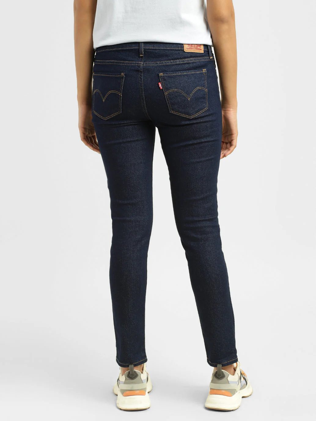 Women's 711 Indigo Skinny Fit Mid Rise Jeans - Image 3