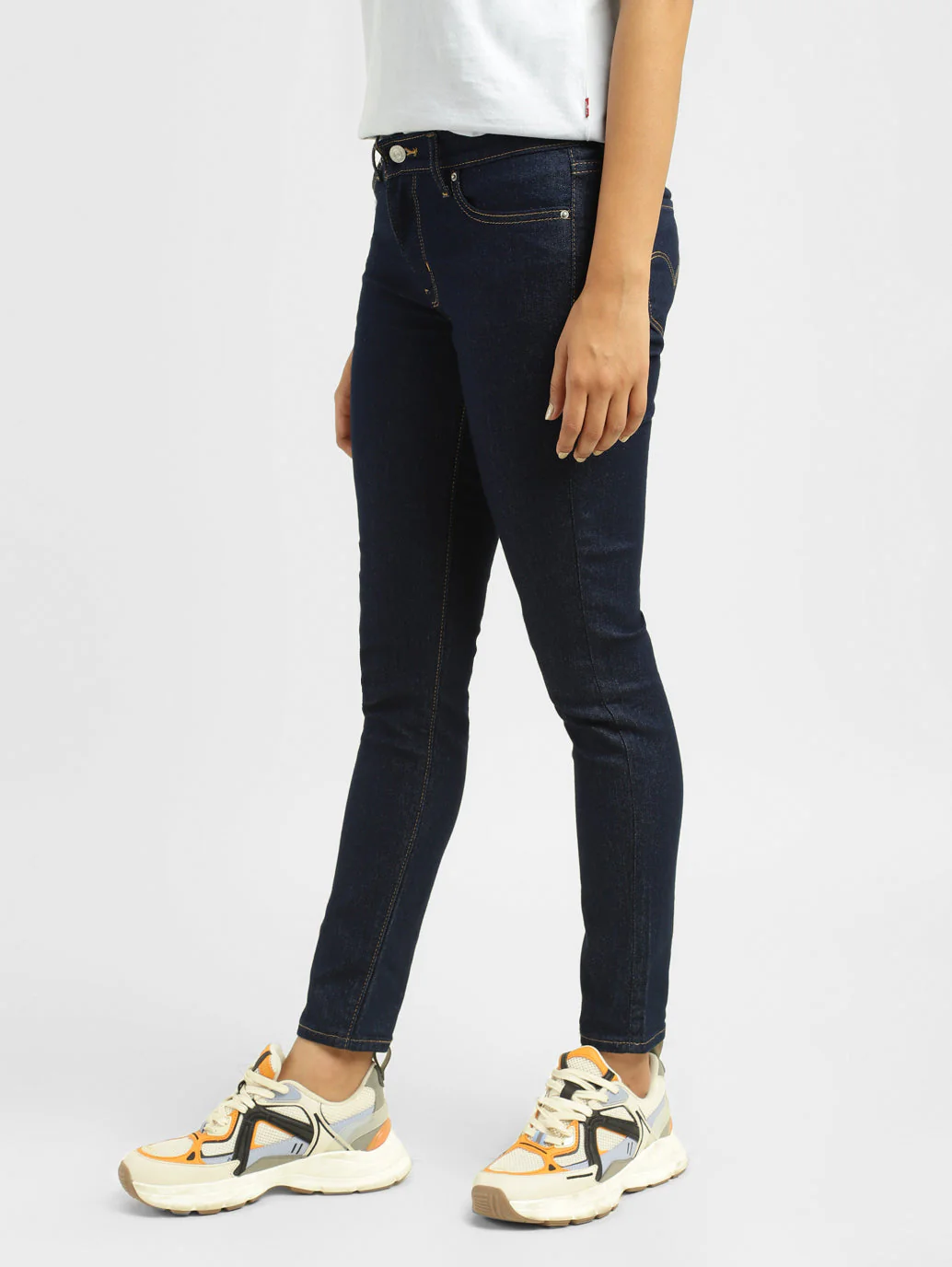 Women's 711 Indigo Skinny Fit Mid Rise Jeans - Image 4