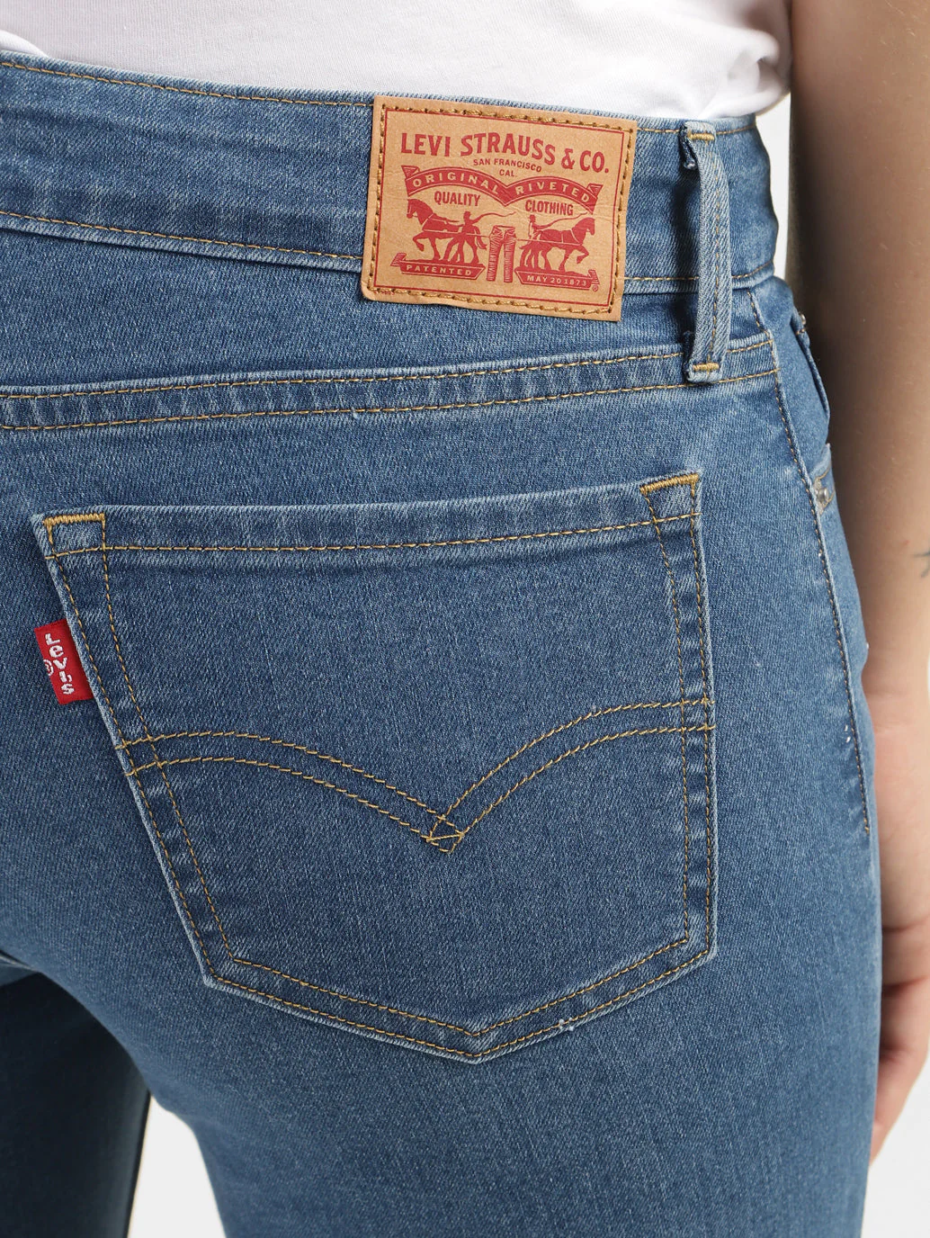Women's 711 Blue Skinny Fit Mid Rise Jeans - Image 6