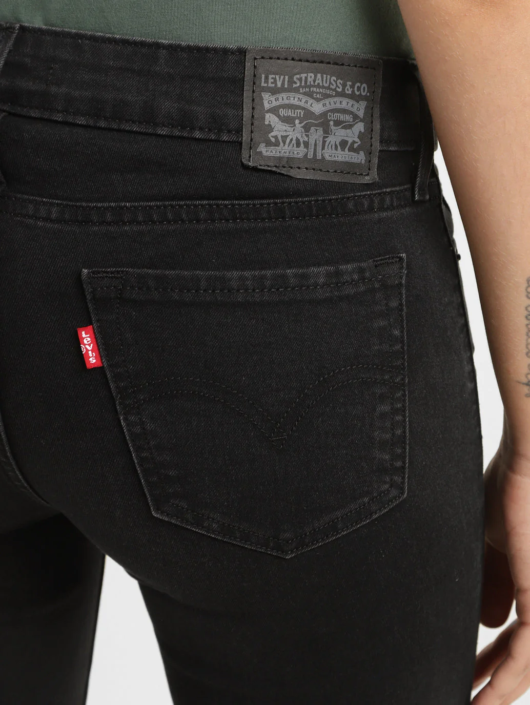 Women's 711 Black Skinny Fit Mid Rise Jeans - Image 6