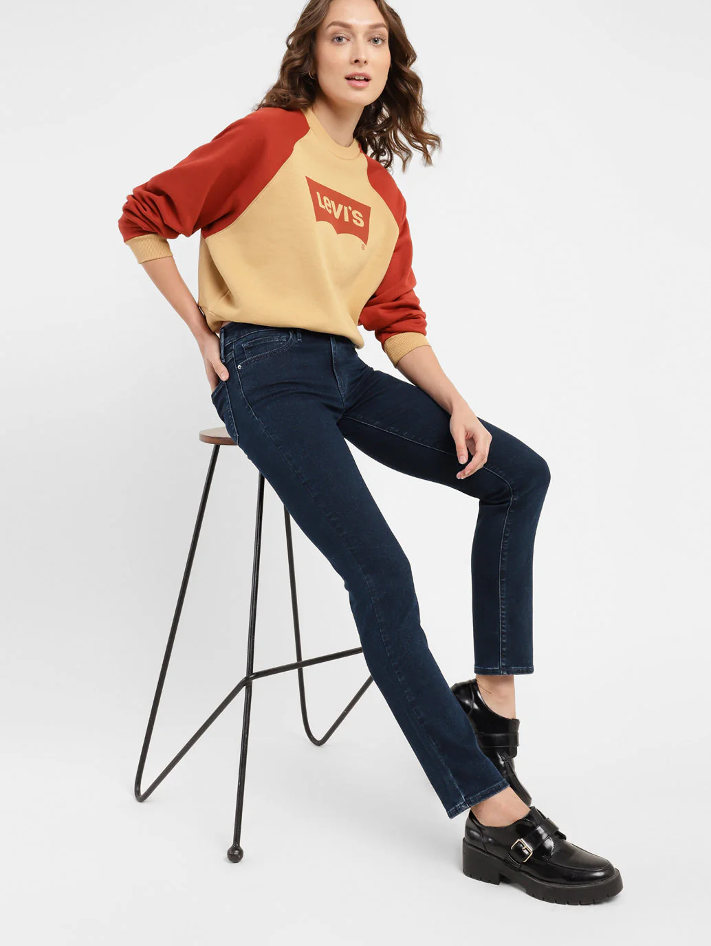 Women's 712 Blue Straight Fit Mid Rise Jeans - Image 6