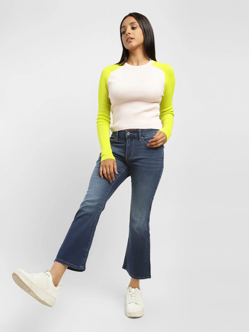 Women's 715 Blue Flared Fit Mid Rise Jeans - Image 2