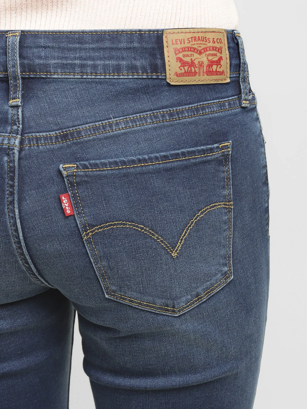Women's 715 Blue Flared Fit Mid Rise Jeans - Image 6
