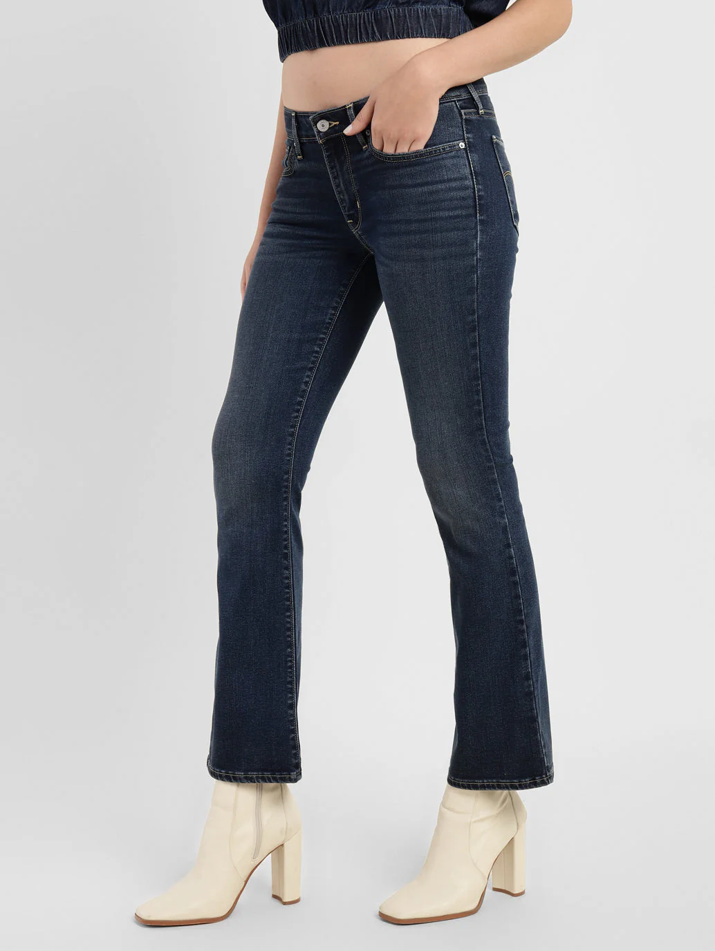 Women's 715 Blue Flared Fit Mid Rise Jeans - Image 4