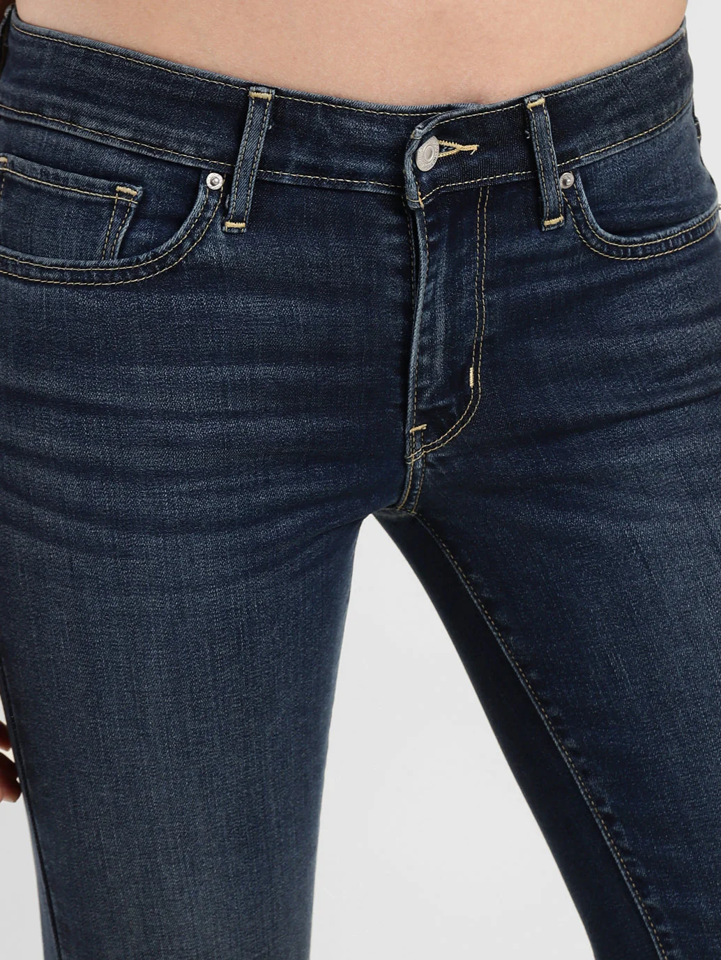 Women's 715 Blue Flared Fit Mid Rise Jeans - Image 5
