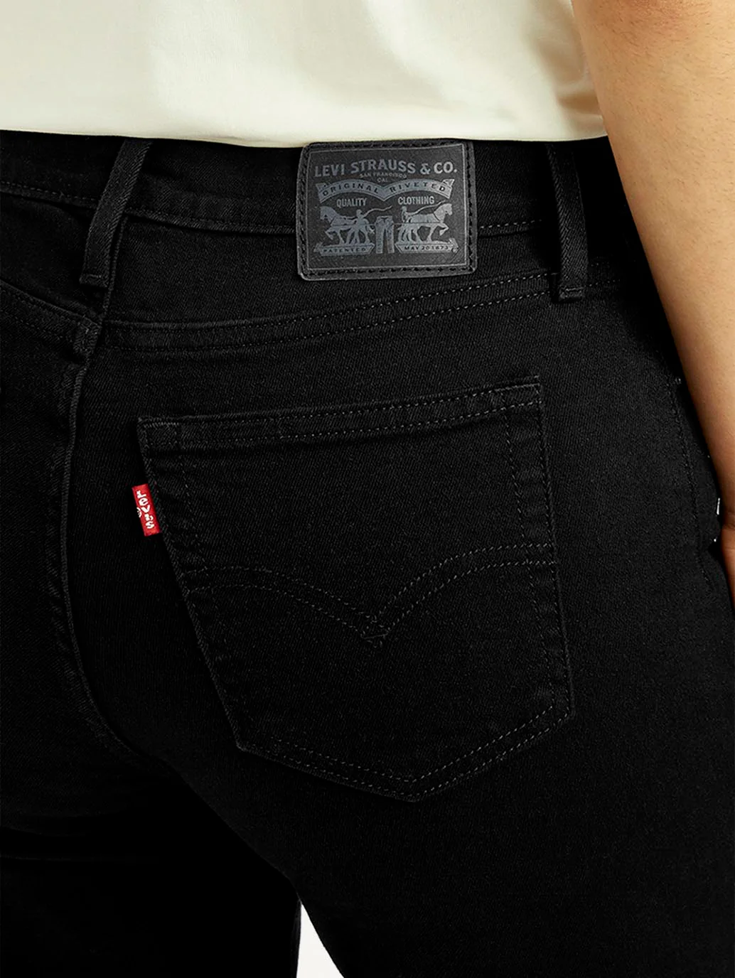 Women's 724 Black Slim Straight Fit High Rise Jeans - Image 5