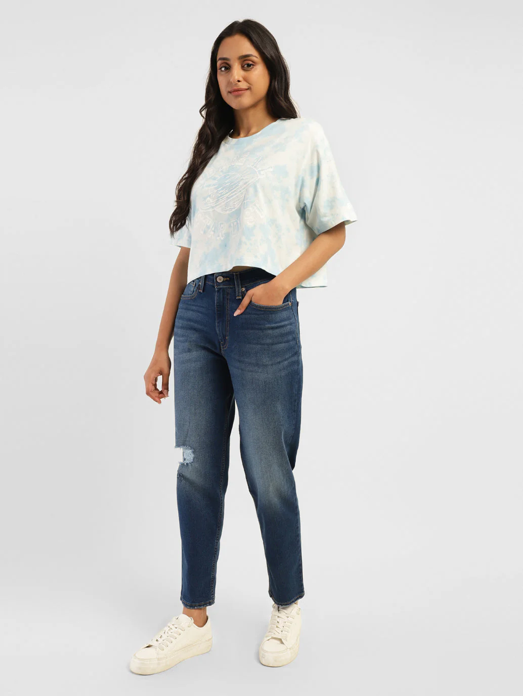 Women's 80s Mom Blue Loose Fit Mid Rise Jeans - Image 2