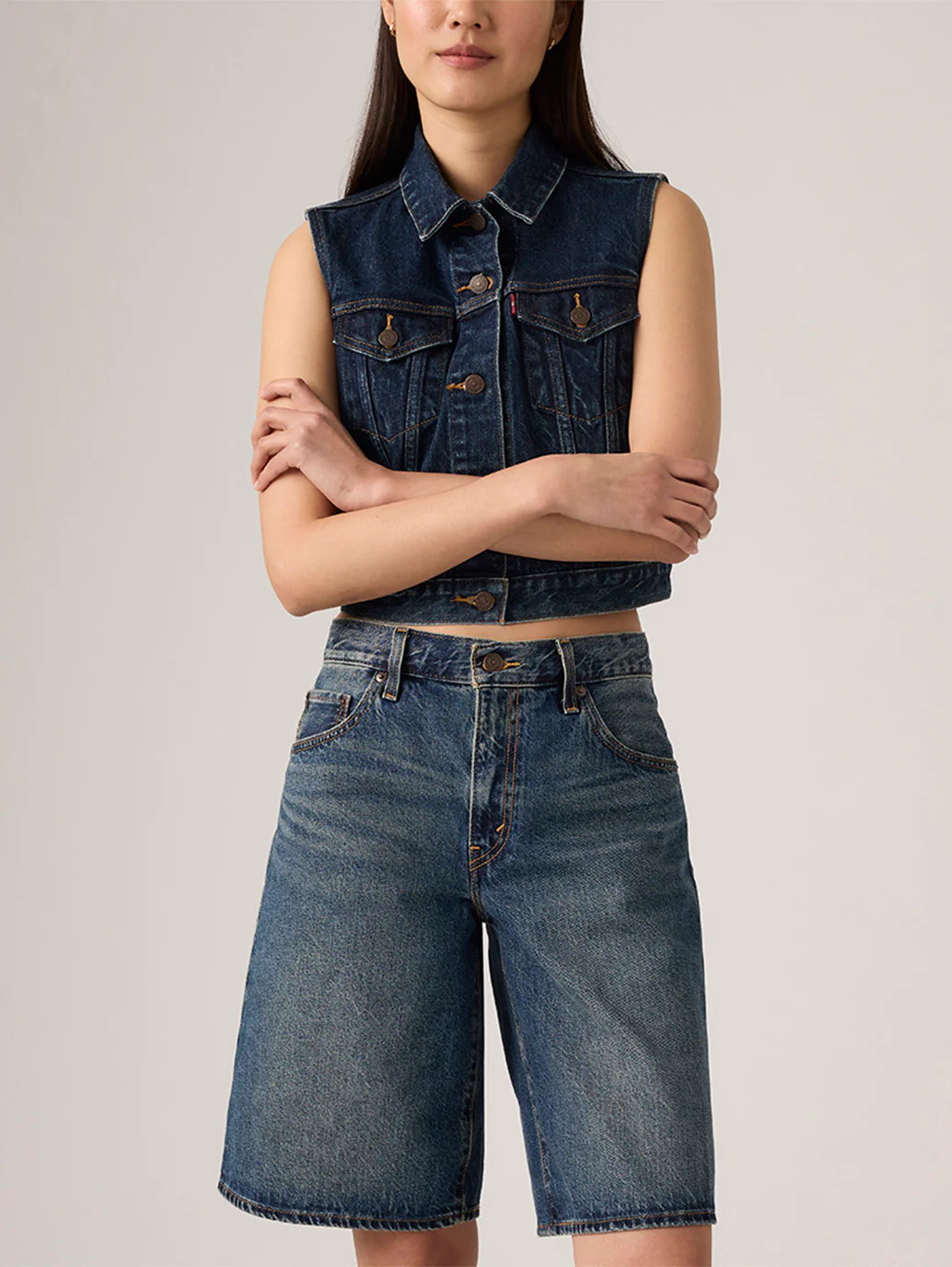 Women's Tinted Mid Rise Blue Baggy Fit Shorts - Image 4