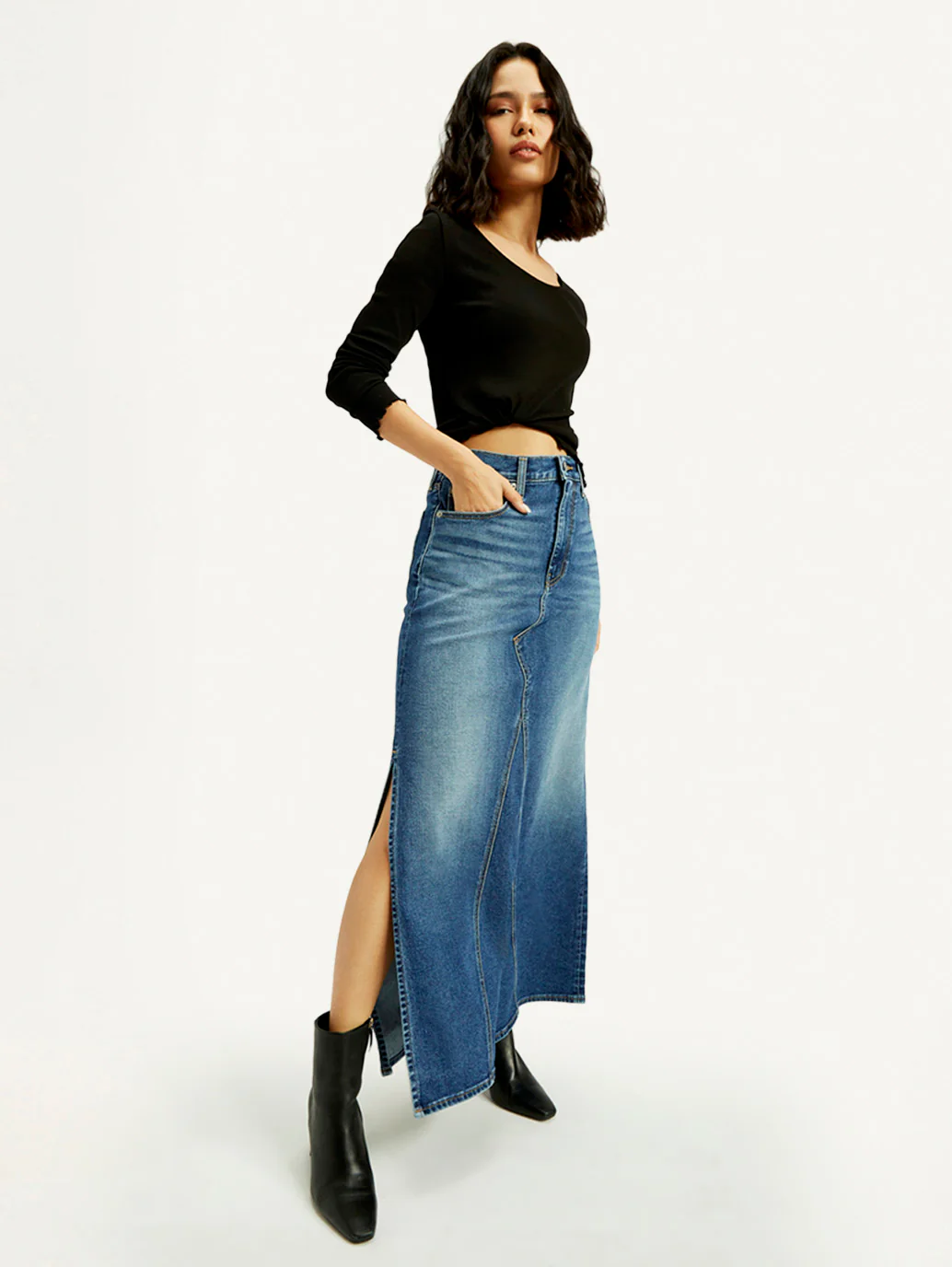 Women's Mid Rise Blue Regular Fit Skirt