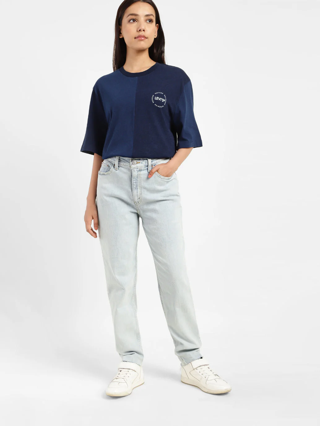 Women's 80s Mom Blue Loose Fit Mid Rise Jeans - Image 2