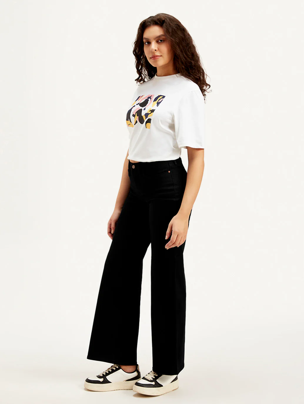 Women's Redloop 318 Black Flared Fit Mid Rise Jeans - Image 6