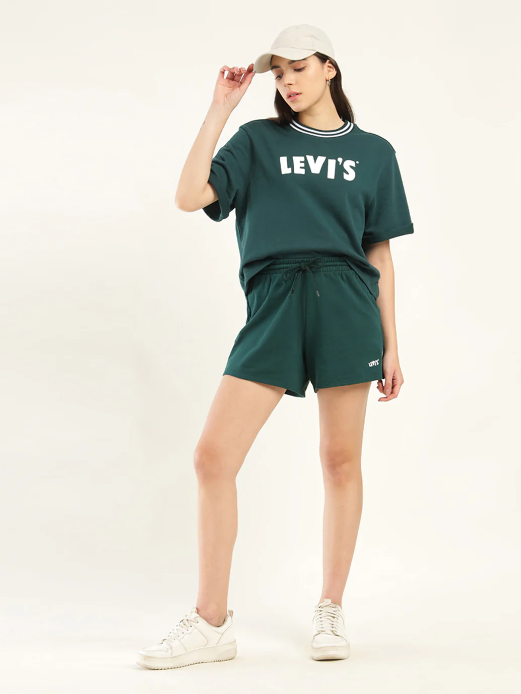 Women's Mid Rise Green Regular Fit Shorts