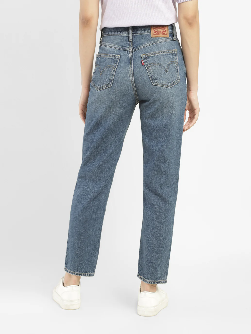 Women's 80s Mom Blue Loose Fit Mid Rise Jeans - Image 2